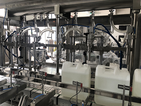 自動稱重式灌裝機